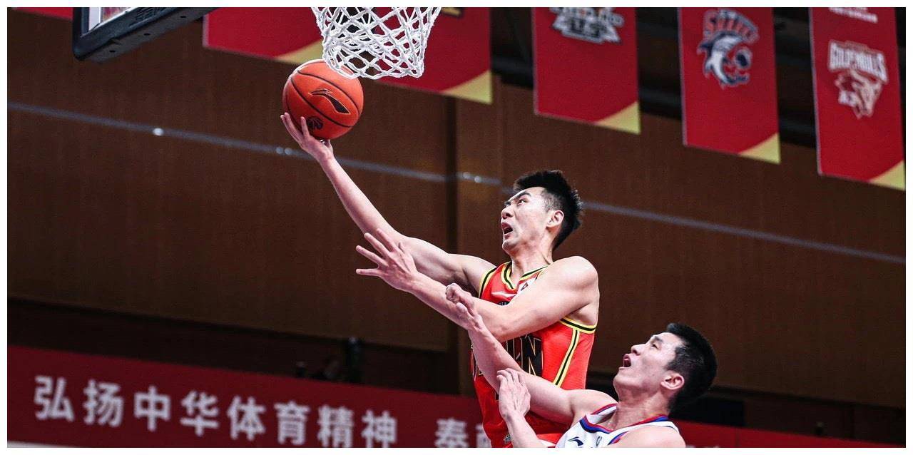 福建队遭遇四连败，降入积分榜尾部