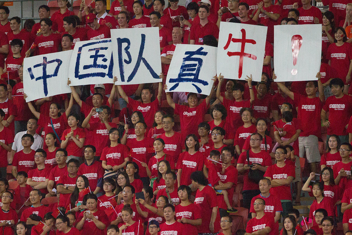 顽强拼搏！中国队斗志高昂迎接挑战