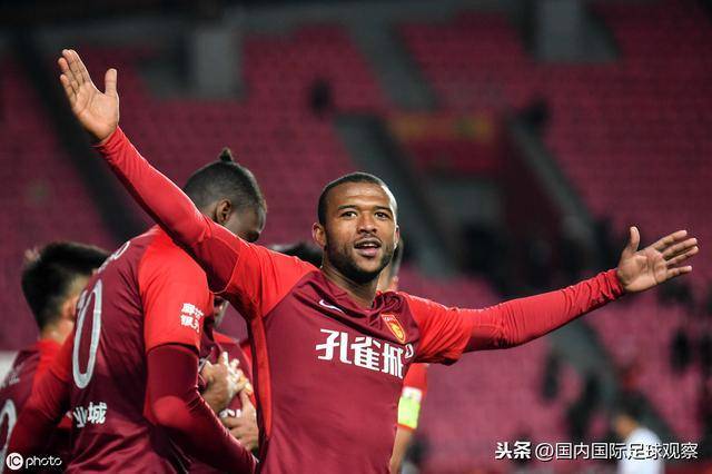 V体育-江苏苏宁迎战河北华夏幸福：谁将脱颖而出？