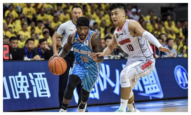vsports体育-贵州男篮新赛季争议不断，备受关注