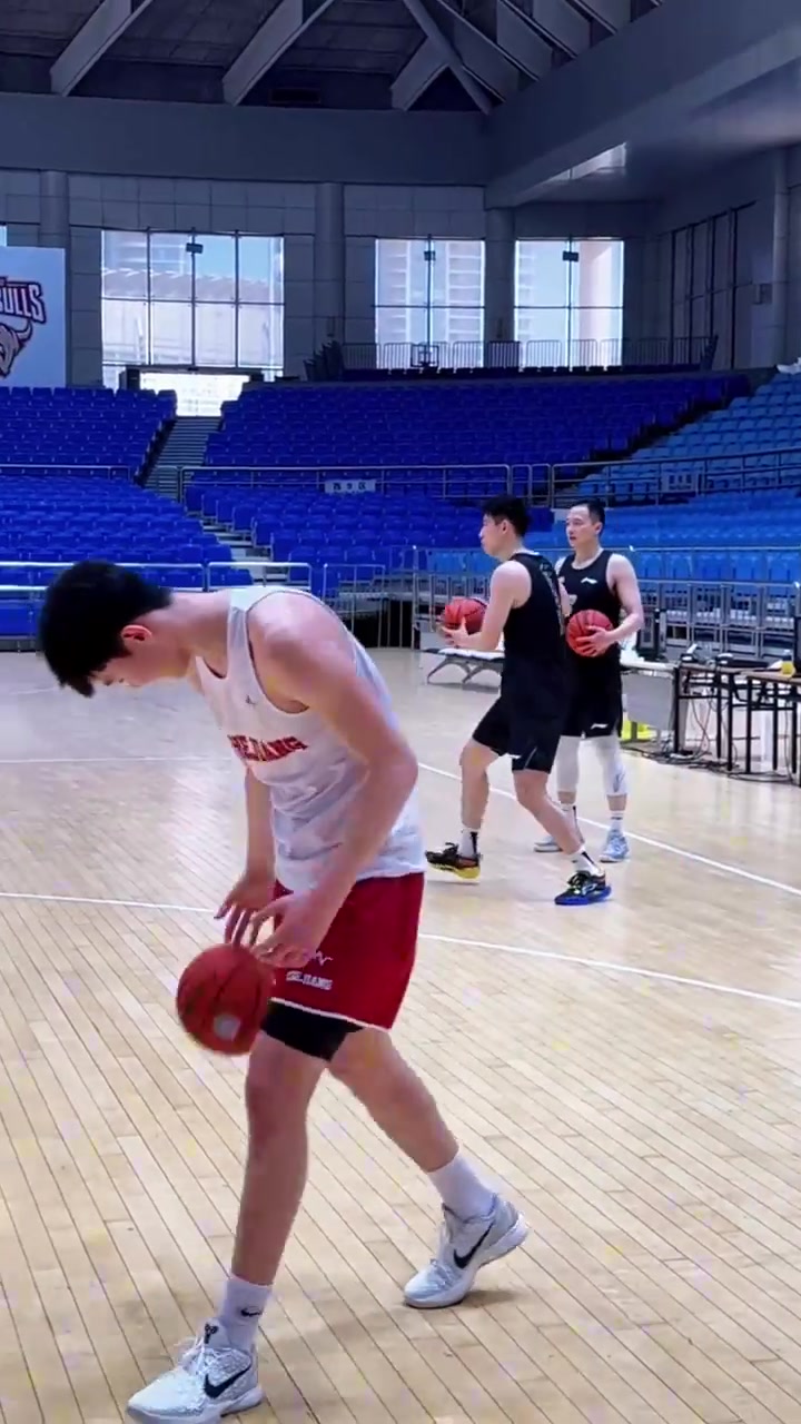 vsports体育-热火积极备战，历史性场次展现潜力