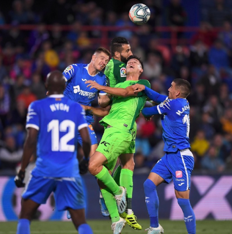 瓦伦西亚主场大捷，终结连败颓势！